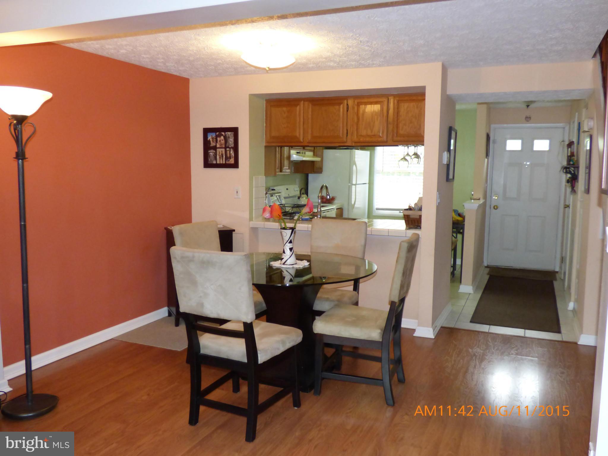 12533 Cross Ridge Way Germantown, MD 20874 - Photo 5 of 12 Living Room