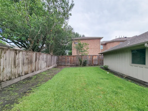 $8,000 | 6130 Valley Forge Drive, Houston, TX 77057