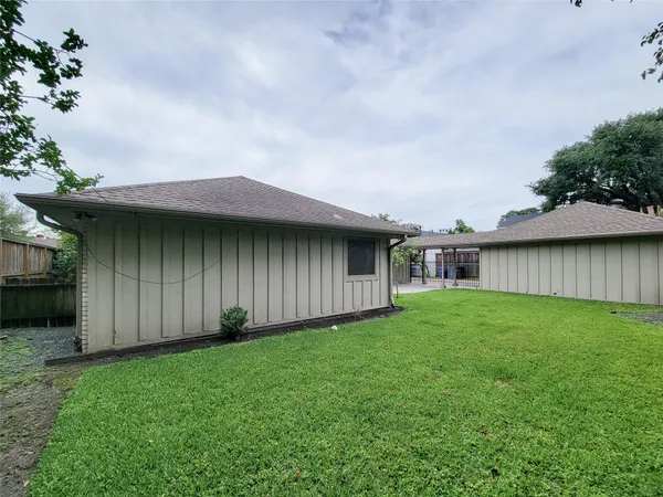$8,000 | 6130 Valley Forge Drive, Houston, TX 77057