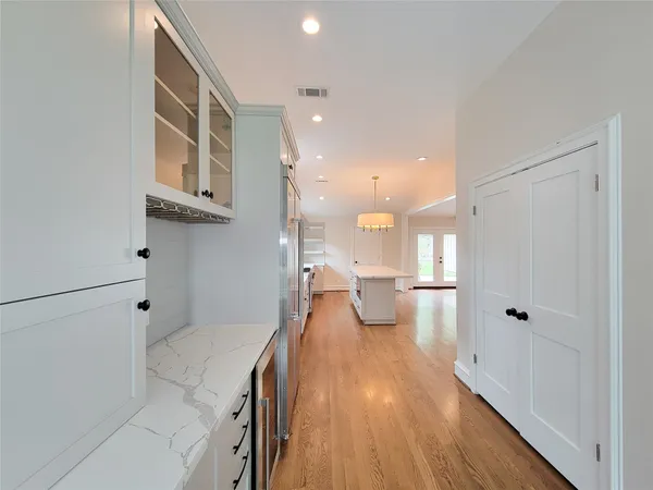 $8,000 | 6130 Valley Forge Drive, Houston, TX 77057