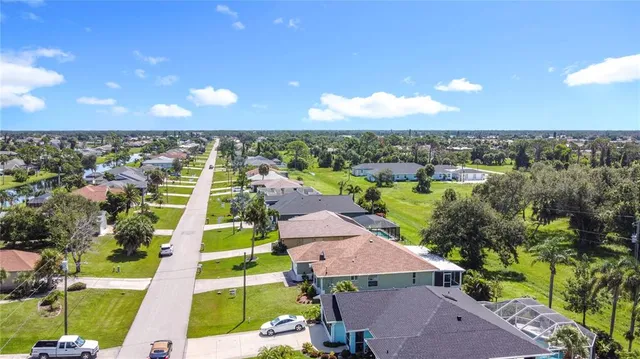 $291,500 | 35 Mark Twain Lane, Rotonda West, FL 33947