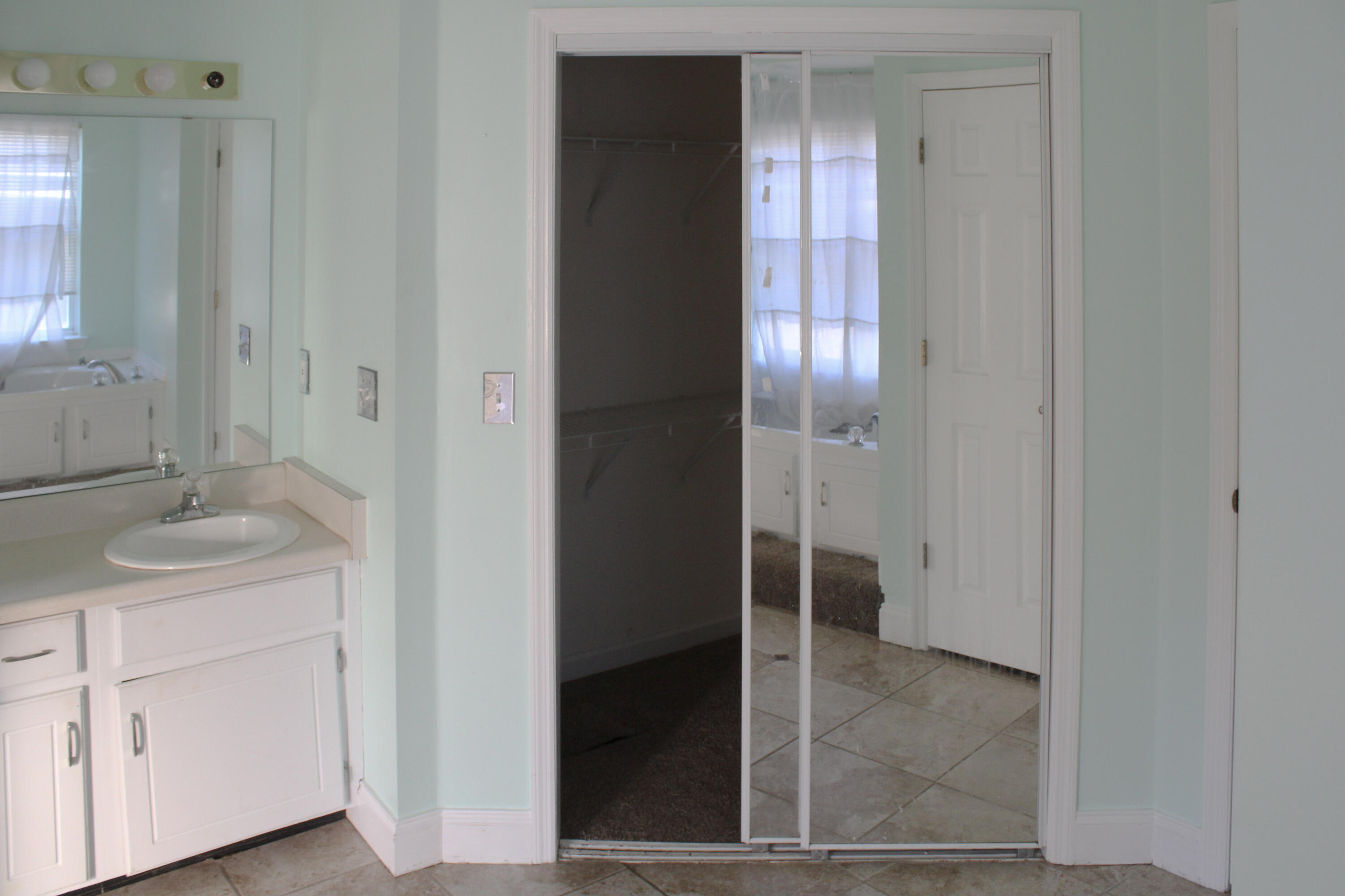 1276 Chase Meadows Circle Hixson, TN 37343 - Photo 17 of 29 29-IMG_3022