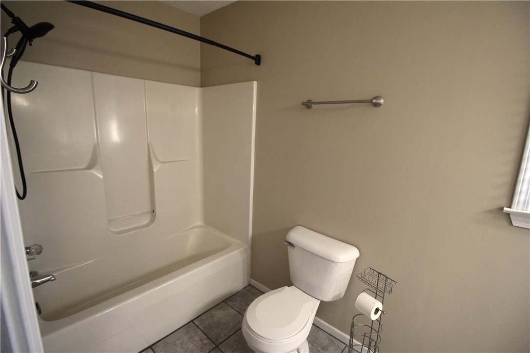 503 Hillandale Road Liberty, SC 29657 - Photo 14 of 33 Primary bedroom bath