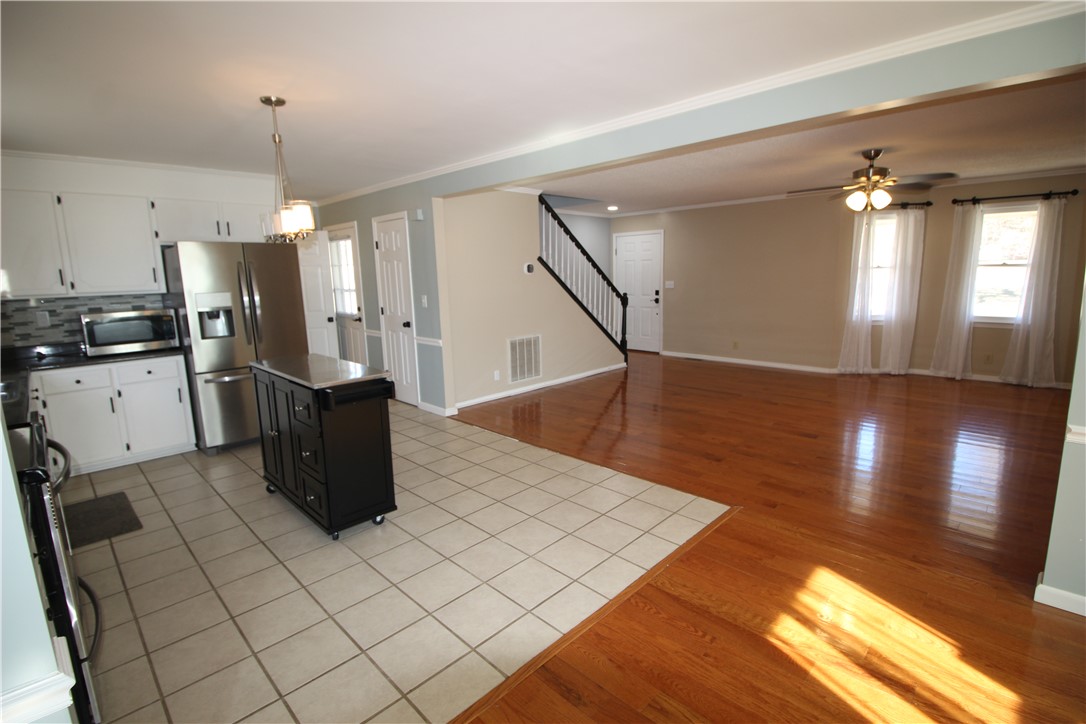 503 Hillandale Road Liberty, SC 29657 - Photo 4 of 33 Kitchen and living room from dining room