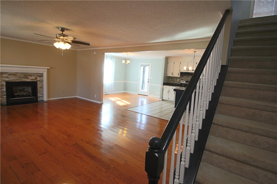 503 Hillandale Road Liberty, SC 29657 - Photo 10 of 33 Living room from foyer