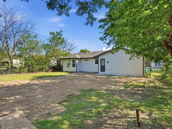 $312,500 | 810 Cordell Street, Denton, TX 76201