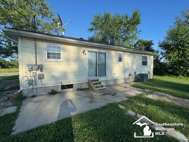 13091 Rosedale Boulevard Carleton, MI 48117 - Photo 3 of 10 50180140-ef57ab0d-a346-4bed-943f-938eb5bc1c3d.JPG