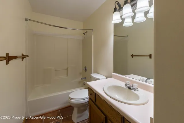 $650,000 | 452 Palmetto Drive, New Castle, CO 81647