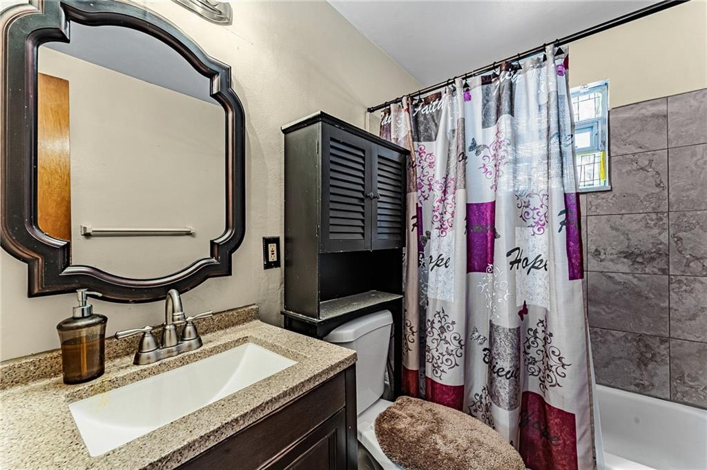 6805 Shannon Road Verona, PA 15147 - Photo 13 of 24 Gallery Image 13
