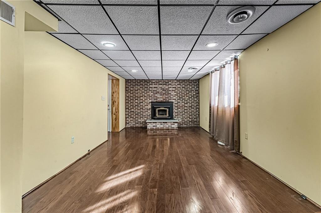 6805 Shannon Road Verona, PA 15147 - Photo 16 of 24 Gallery Image 16