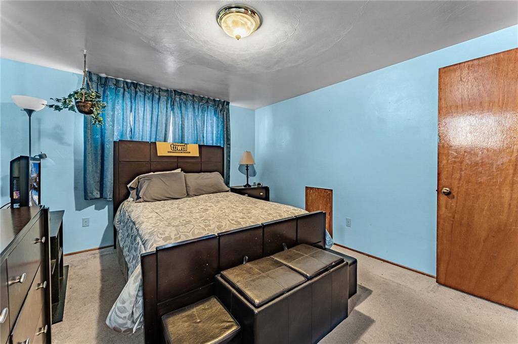 6805 Shannon Road Verona, PA 15147 - Photo 10 of 24 Gallery Image 10