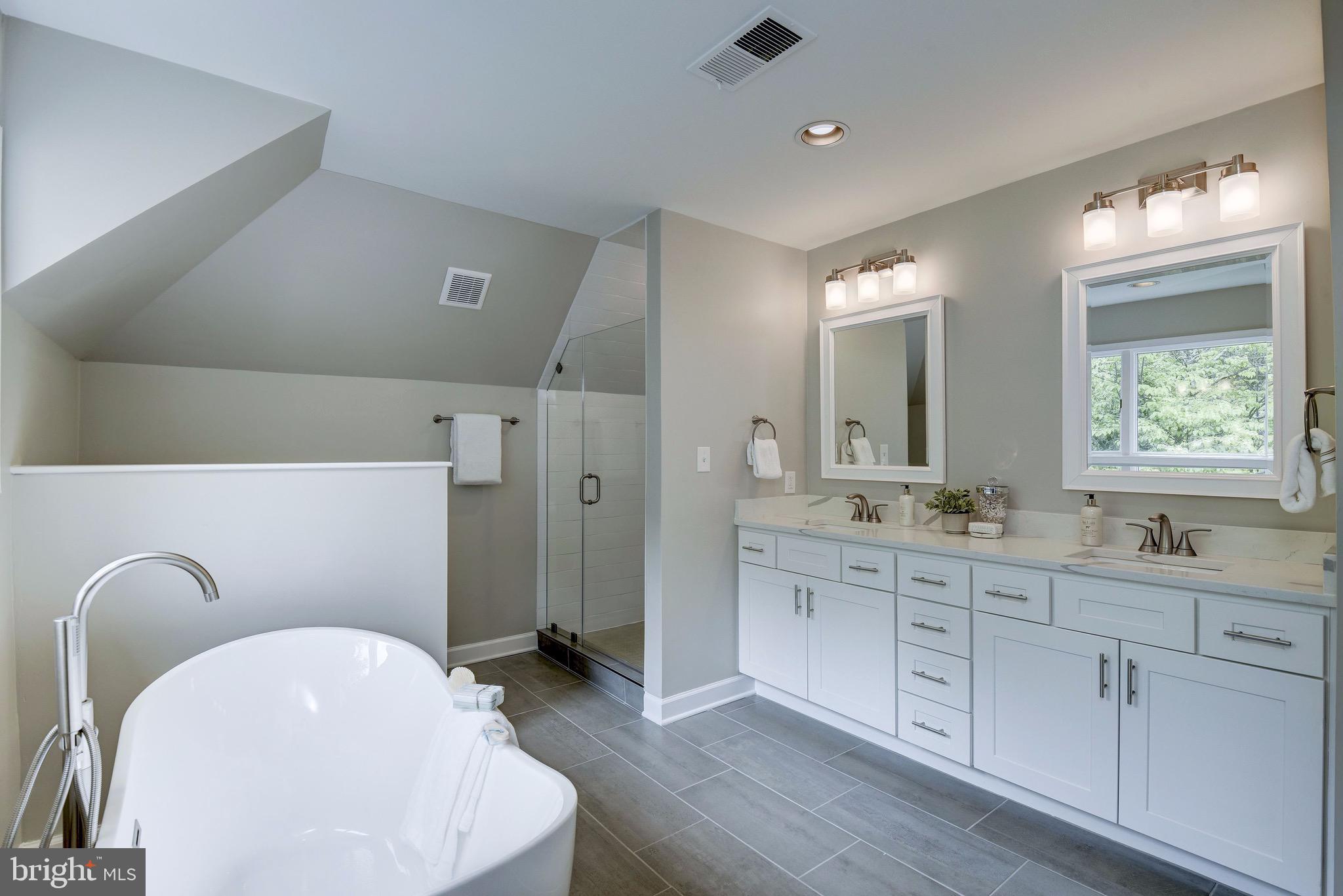 11633 Falls Road Potomac, MD 20854 - Photo 27 of 45