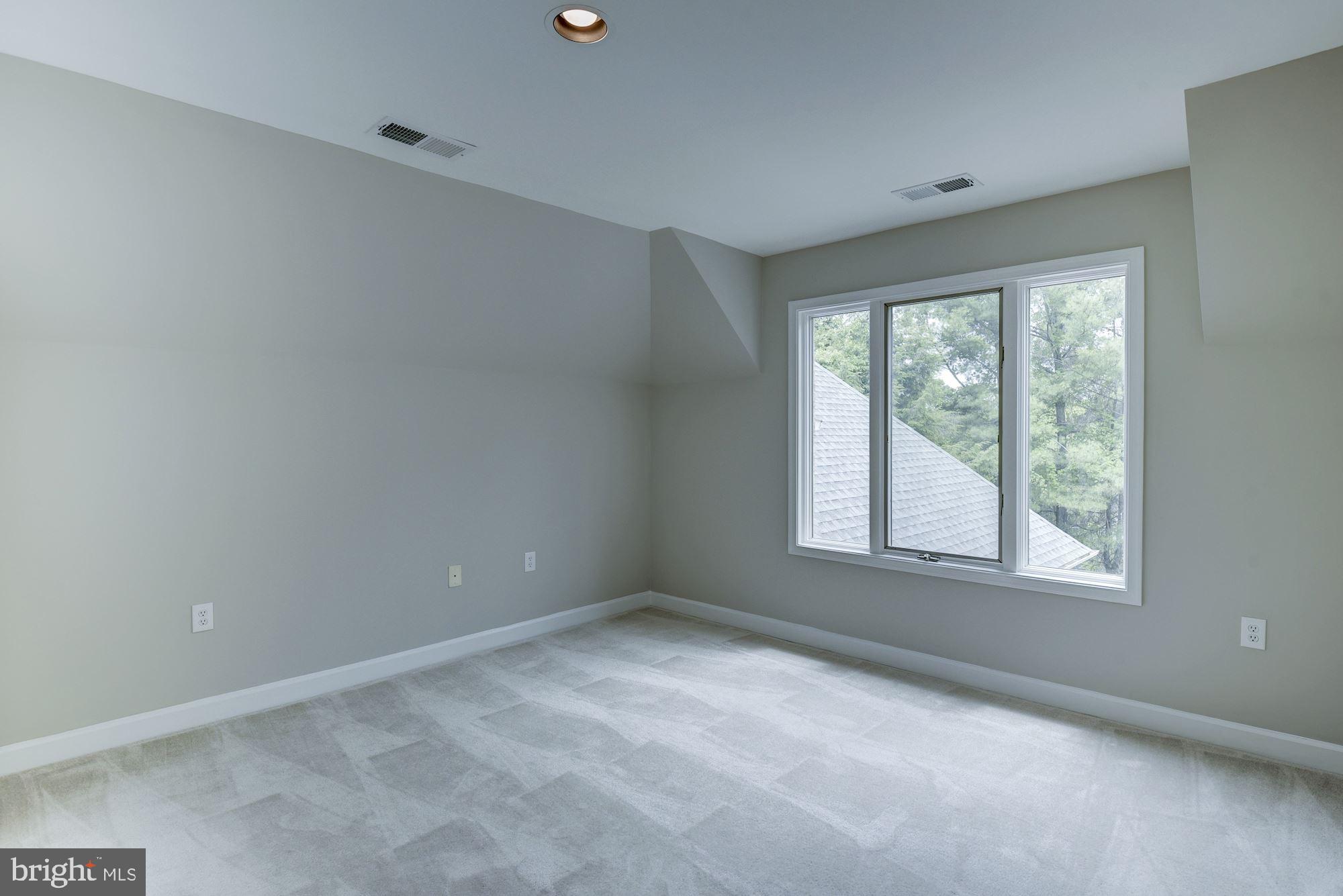 11633 Falls Road Potomac, MD 20854 - Photo 31 of 45