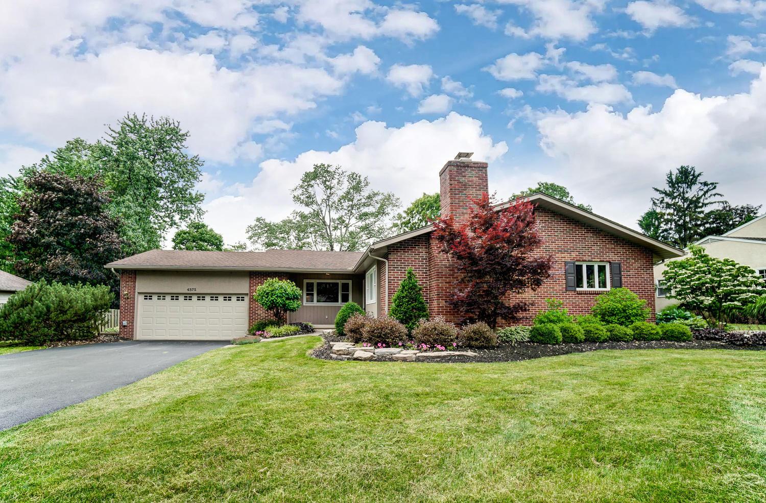 4375 Harborough Road Upper Arlington, OH 43220 - Photo 1 of 38