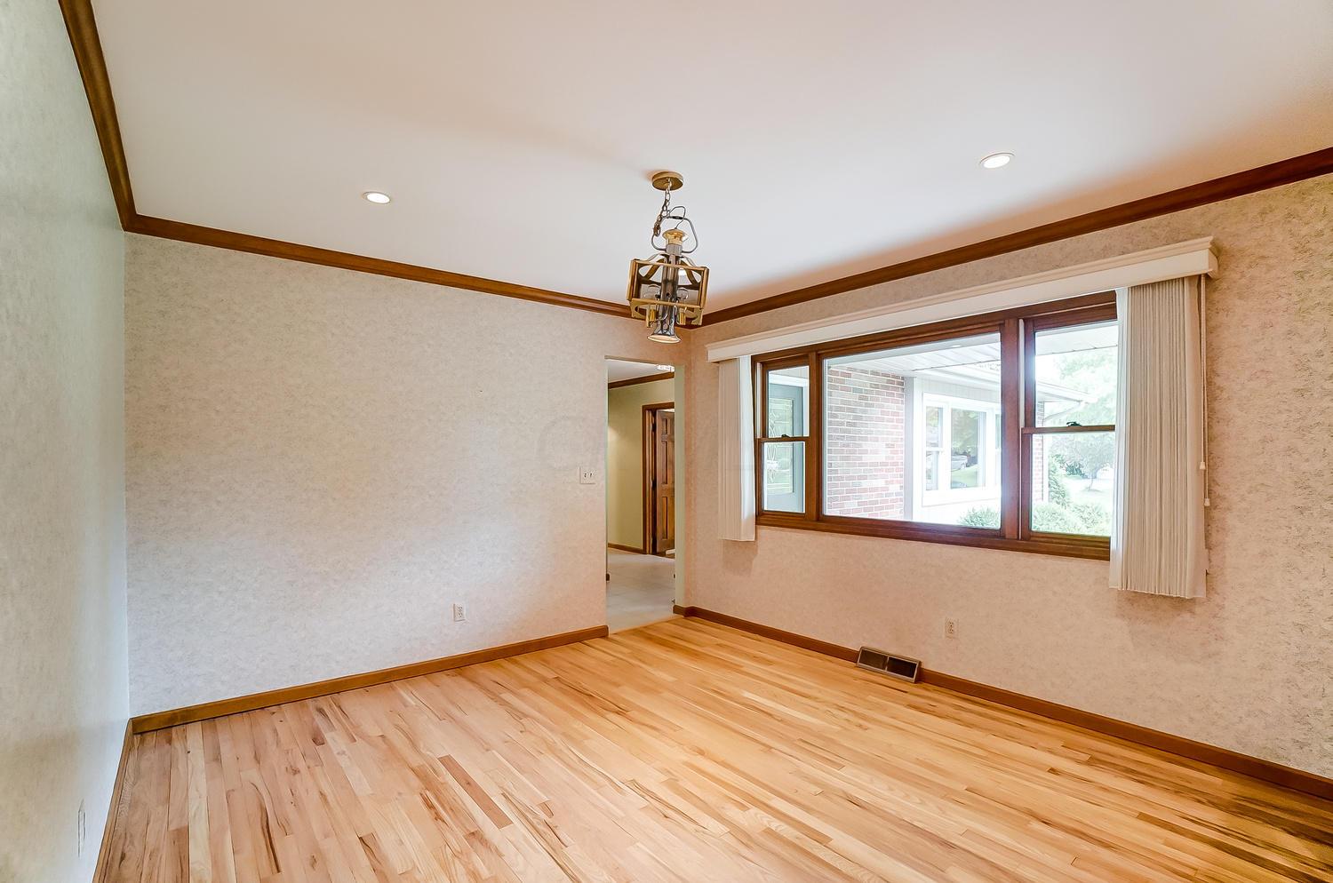 4375 Harborough Road Upper Arlington, OH 43220 - Photo 13 of 38