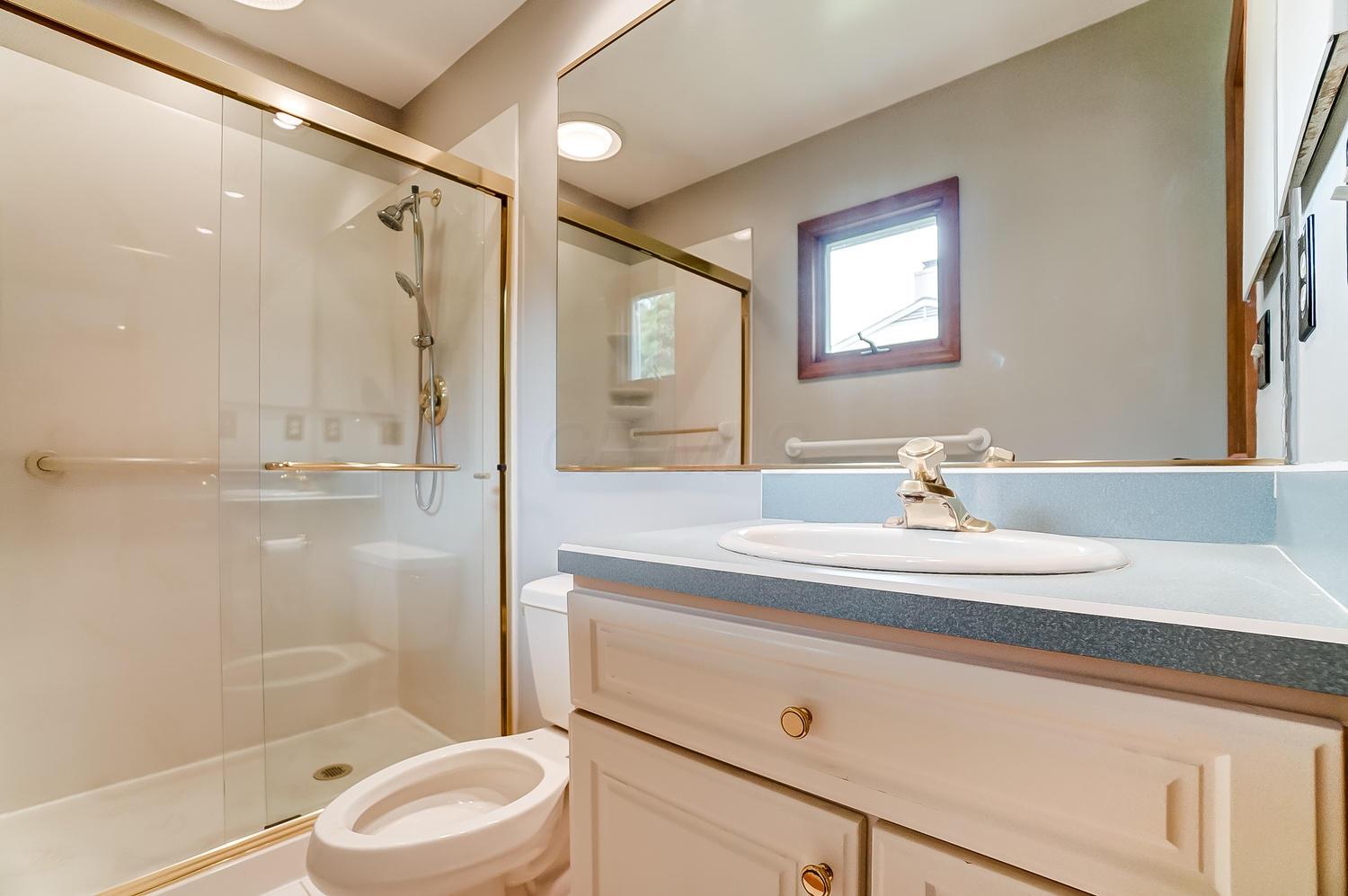 4375 Harborough Road Upper Arlington, OH 43220 - Photo 17 of 38