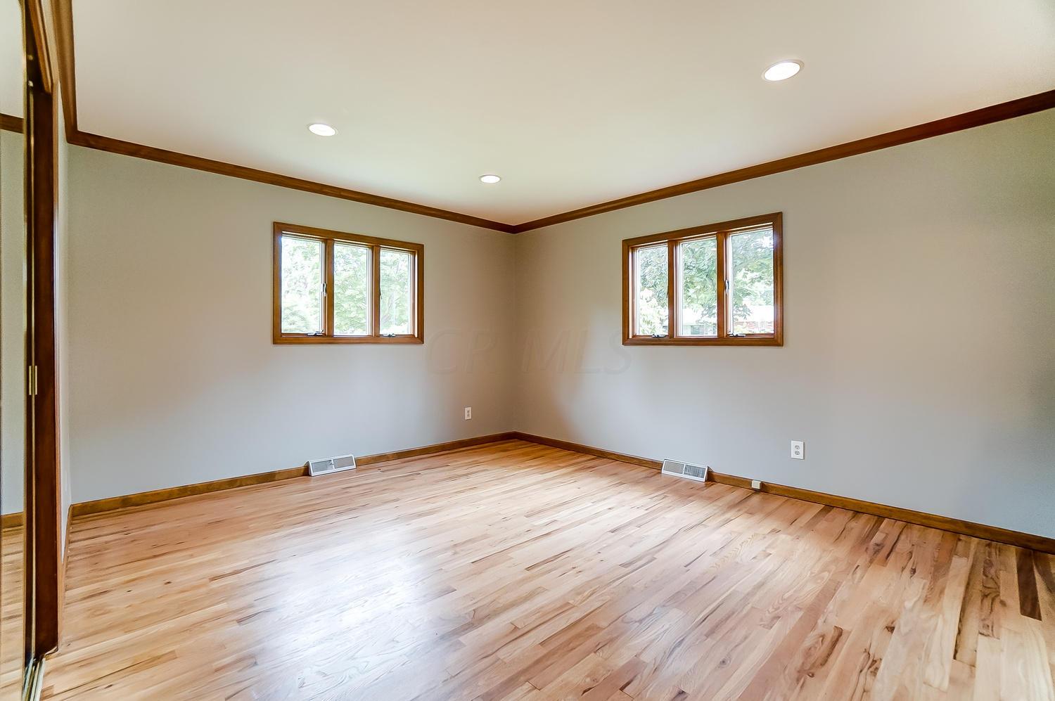 4375 Harborough Road Upper Arlington, OH 43220 - Photo 18 of 38