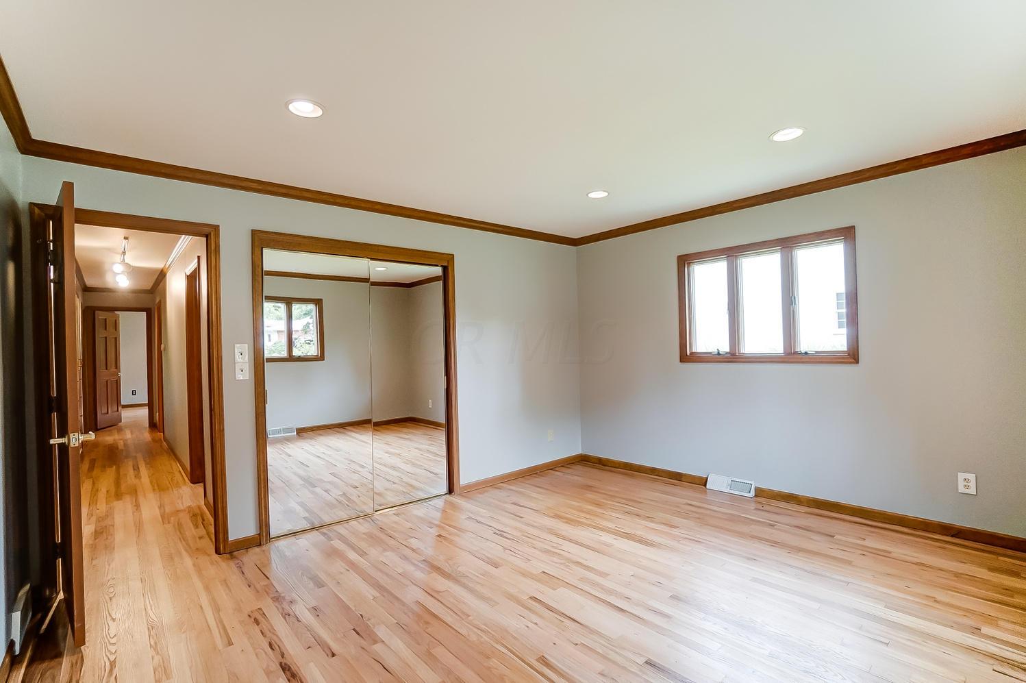 4375 Harborough Road Upper Arlington, OH 43220 - Photo 19 of 38
