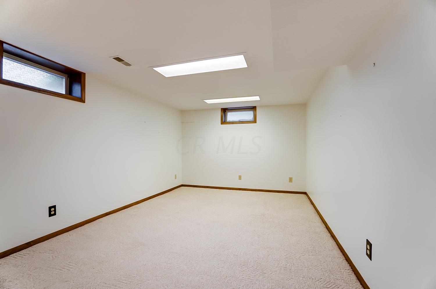 4375 Harborough Road Upper Arlington, OH 43220 - Photo 27 of 38