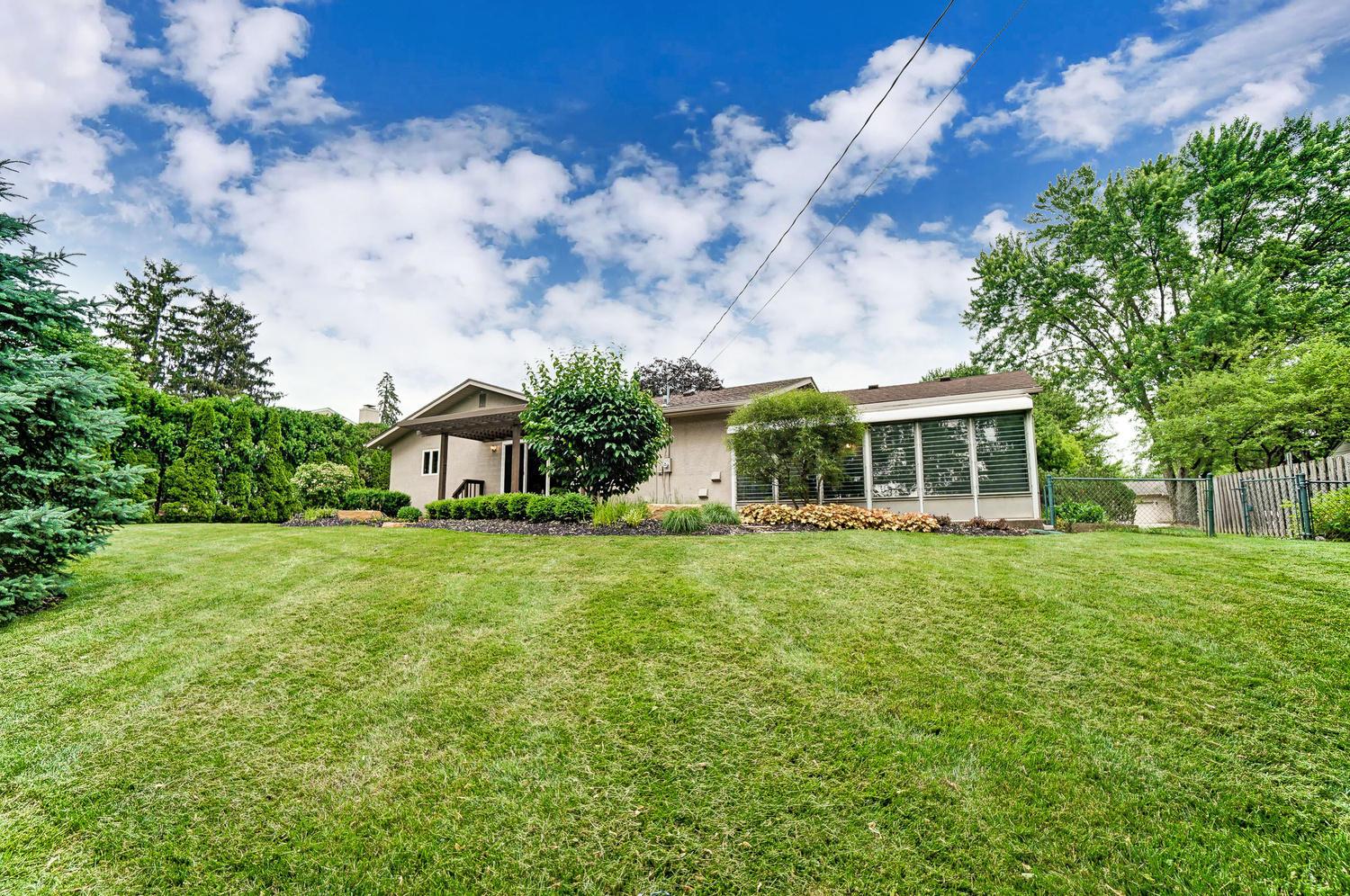 4375 Harborough Road Upper Arlington, OH 43220 - Photo 32 of 38