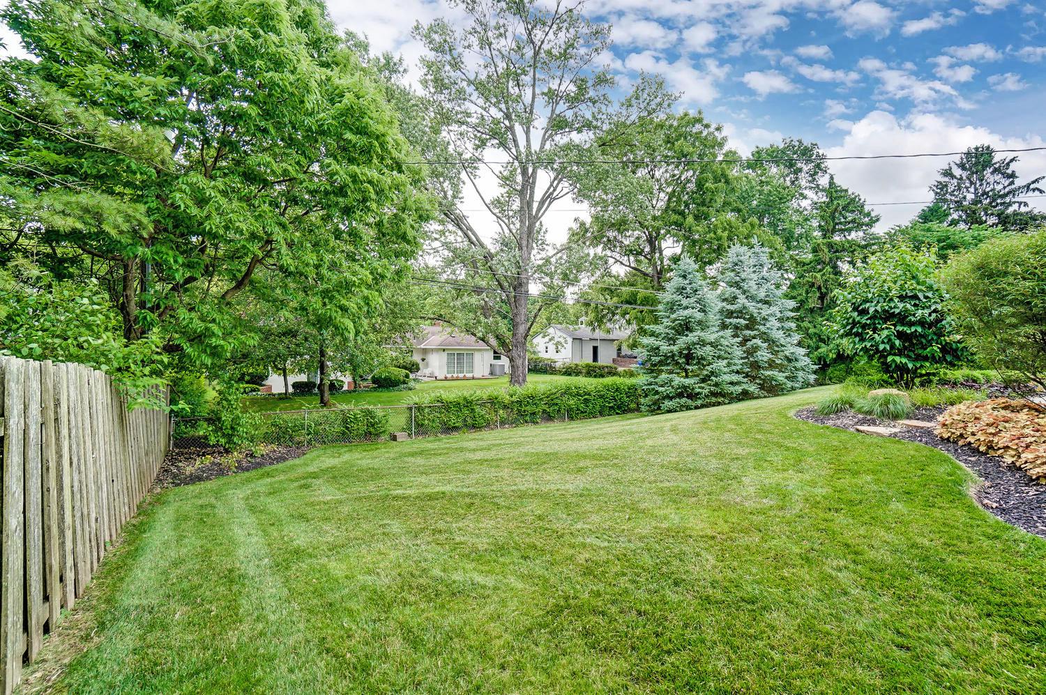 4375 Harborough Road Upper Arlington, OH 43220 - Photo 37 of 38