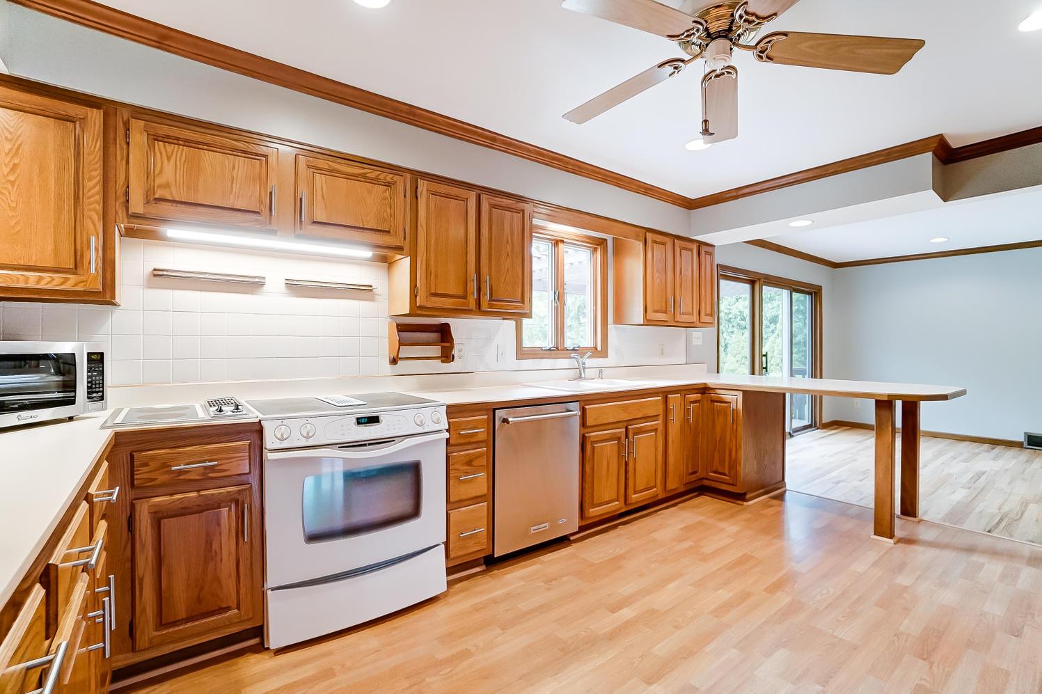 4375 Harborough Road Upper Arlington, OH 43220 - Photo 5 of 38