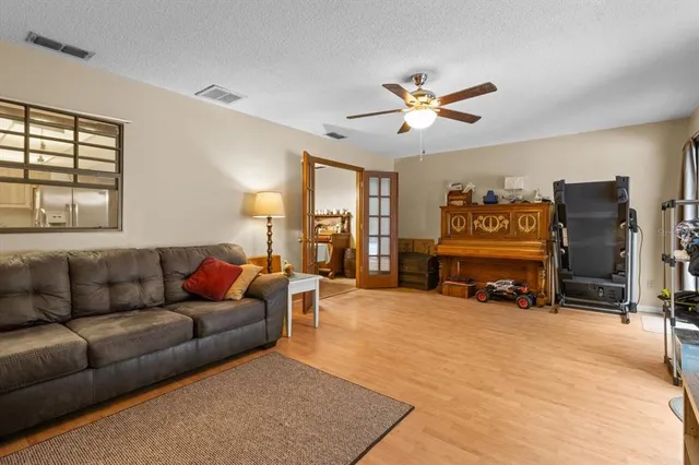 $339,000 | 916 Whiteway Drive, Brooksville, FL 34601