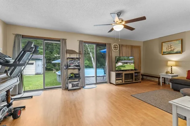 $339,000 | 916 Whiteway Drive, Brooksville, FL 34601