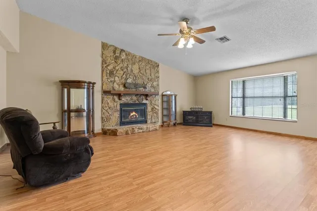 $339,000 | 916 Whiteway Drive, Brooksville, FL 34601