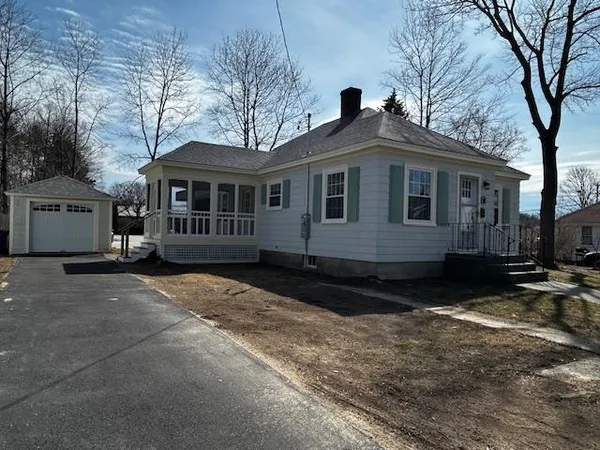 $689,900 | 7 Towle Avenue, Hampton, NH 03842