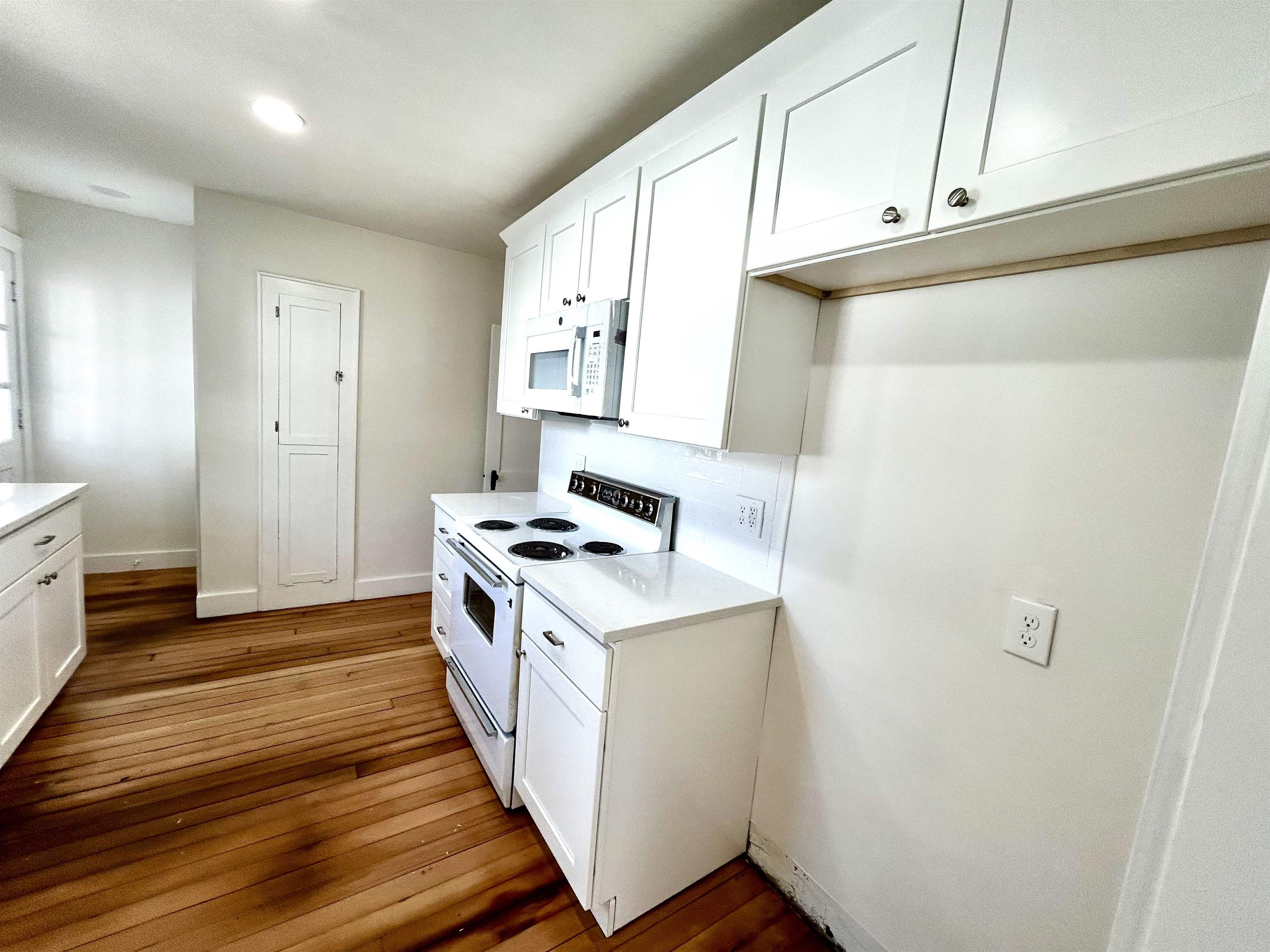 7 Towle Avenue Hampton, NH 03842 - Photo 12 of 22