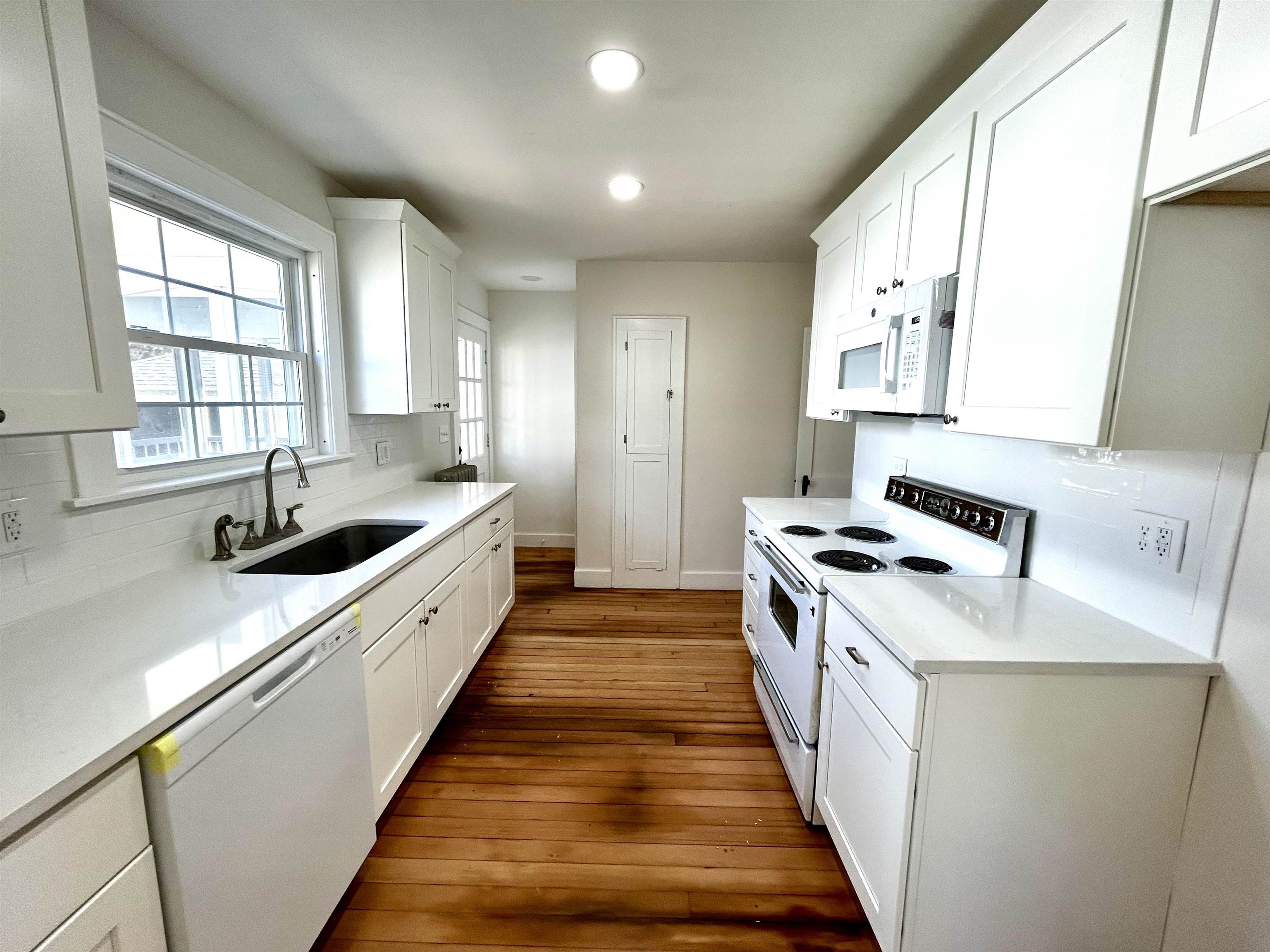 7 Towle Avenue Hampton, NH 03842 - Photo 20 of 22