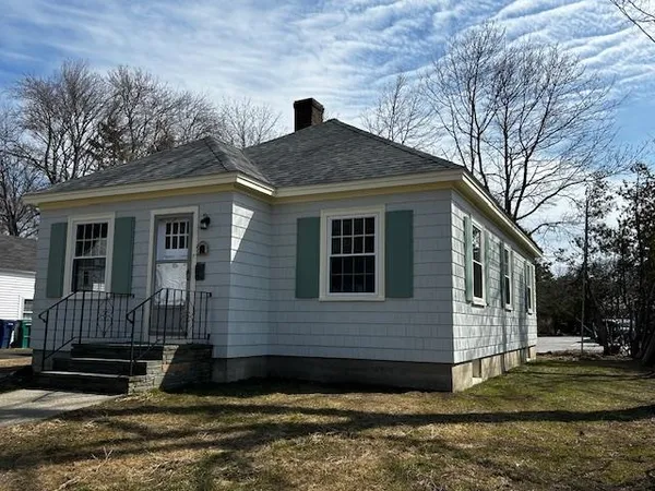 $689,900 | 7 Towle Avenue, Hampton, NH 03842