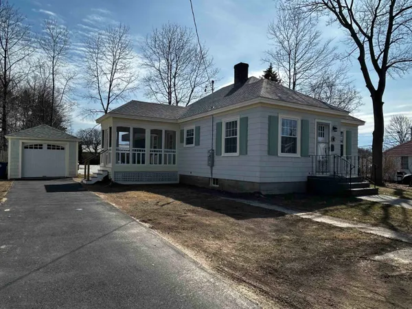 $689,900 | 7 Towle Avenue, Hampton, NH 03842