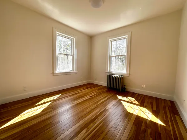 $689,900 | 7 Towle Avenue, Hampton, NH 03842