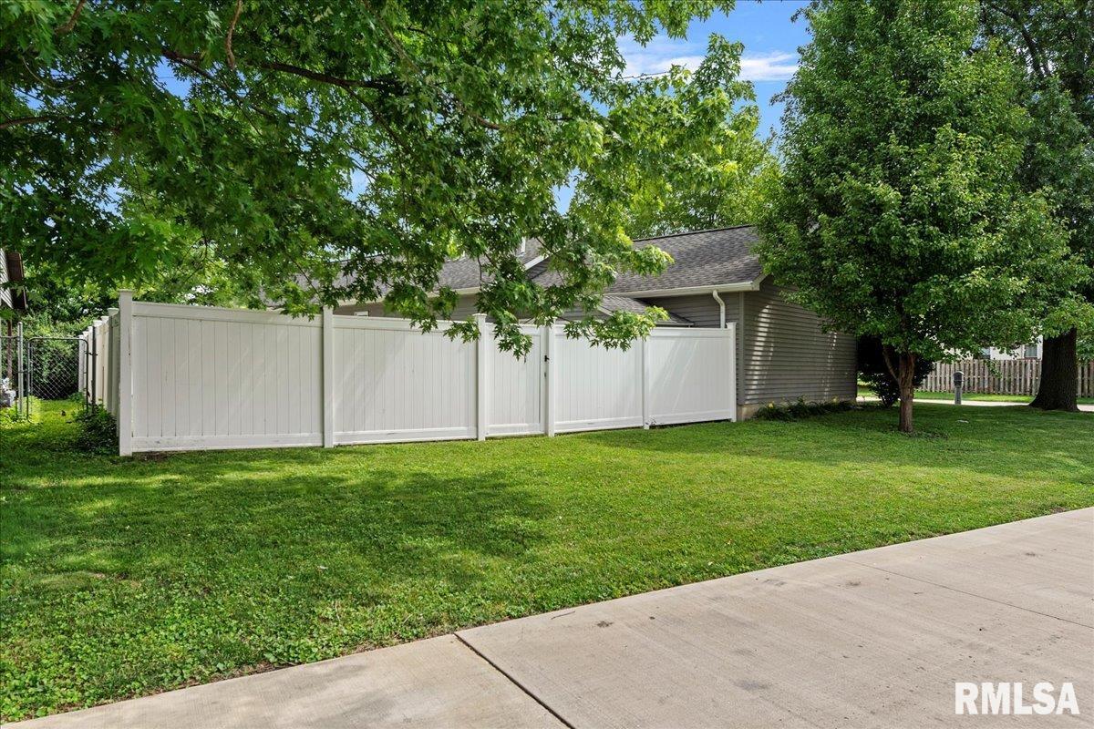 4401 Trevi Drive Springfield, IL 62703 - Photo 23 of 25 Gallery Image 23