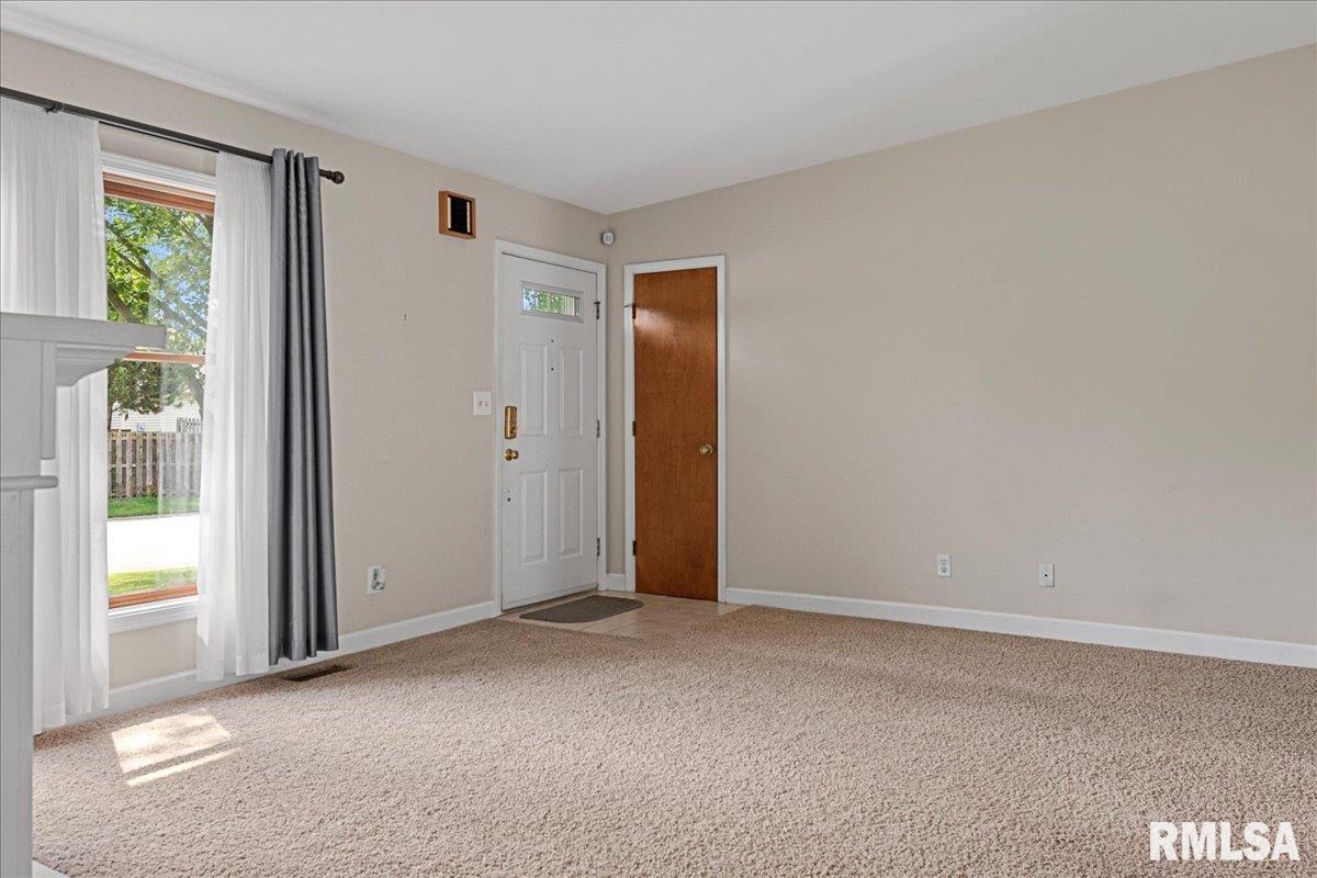 4401 Trevi Drive Springfield, IL 62703 - Photo 5 of 25 Gallery Image 5