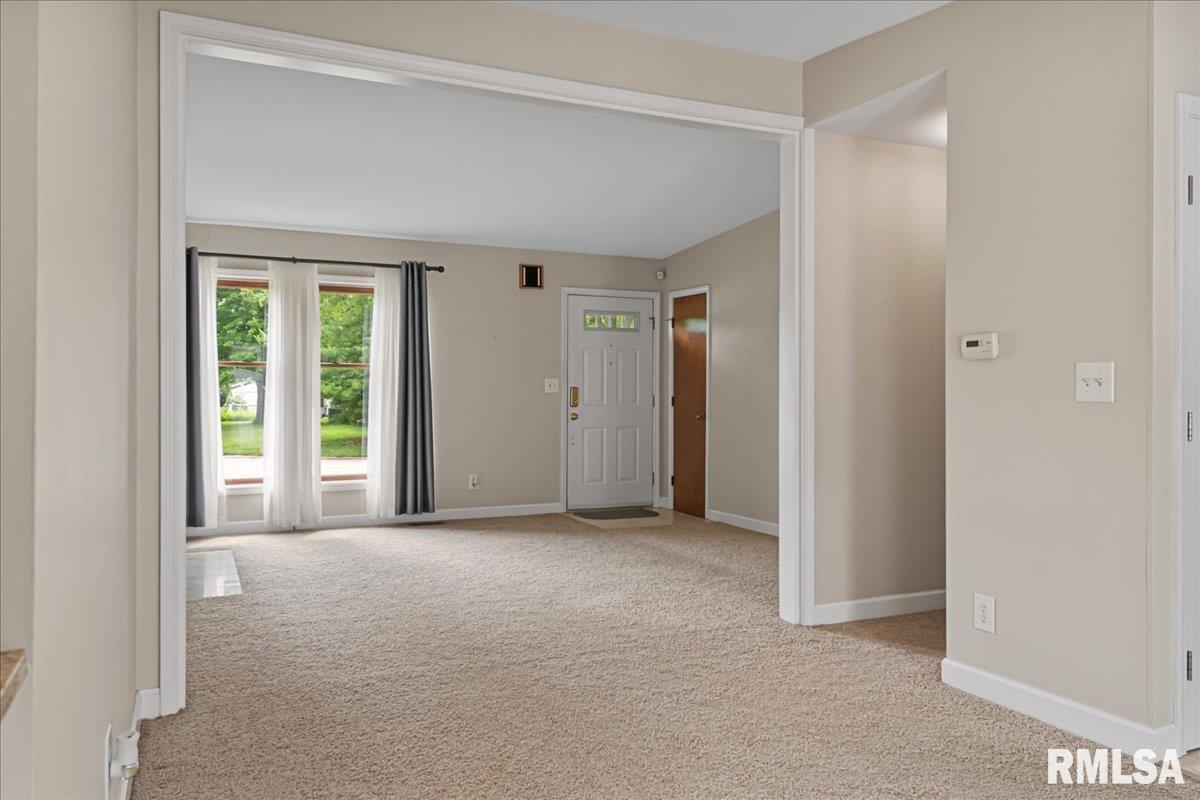 4401 Trevi Drive Springfield, IL 62703 - Photo 6 of 25 Gallery Image 6