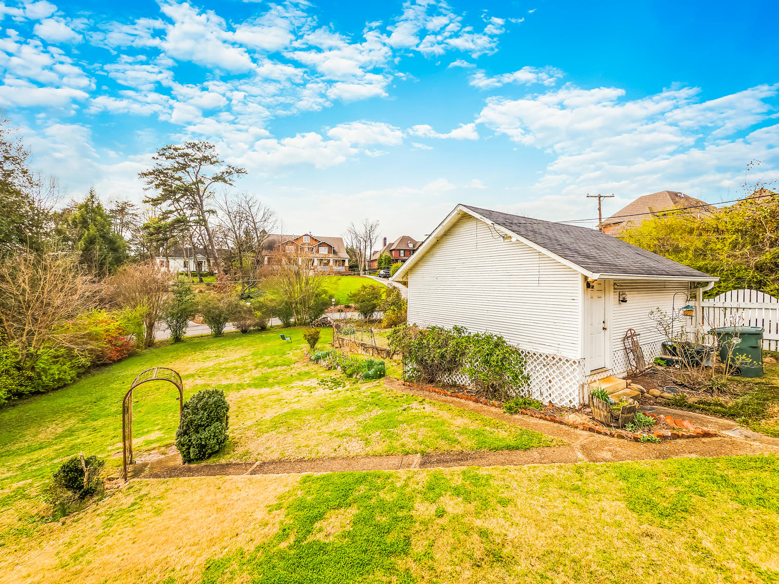 1226 Duane Road Chattanooga, TN 37405 - Photo 31 of 34 1226 Duane Garage
