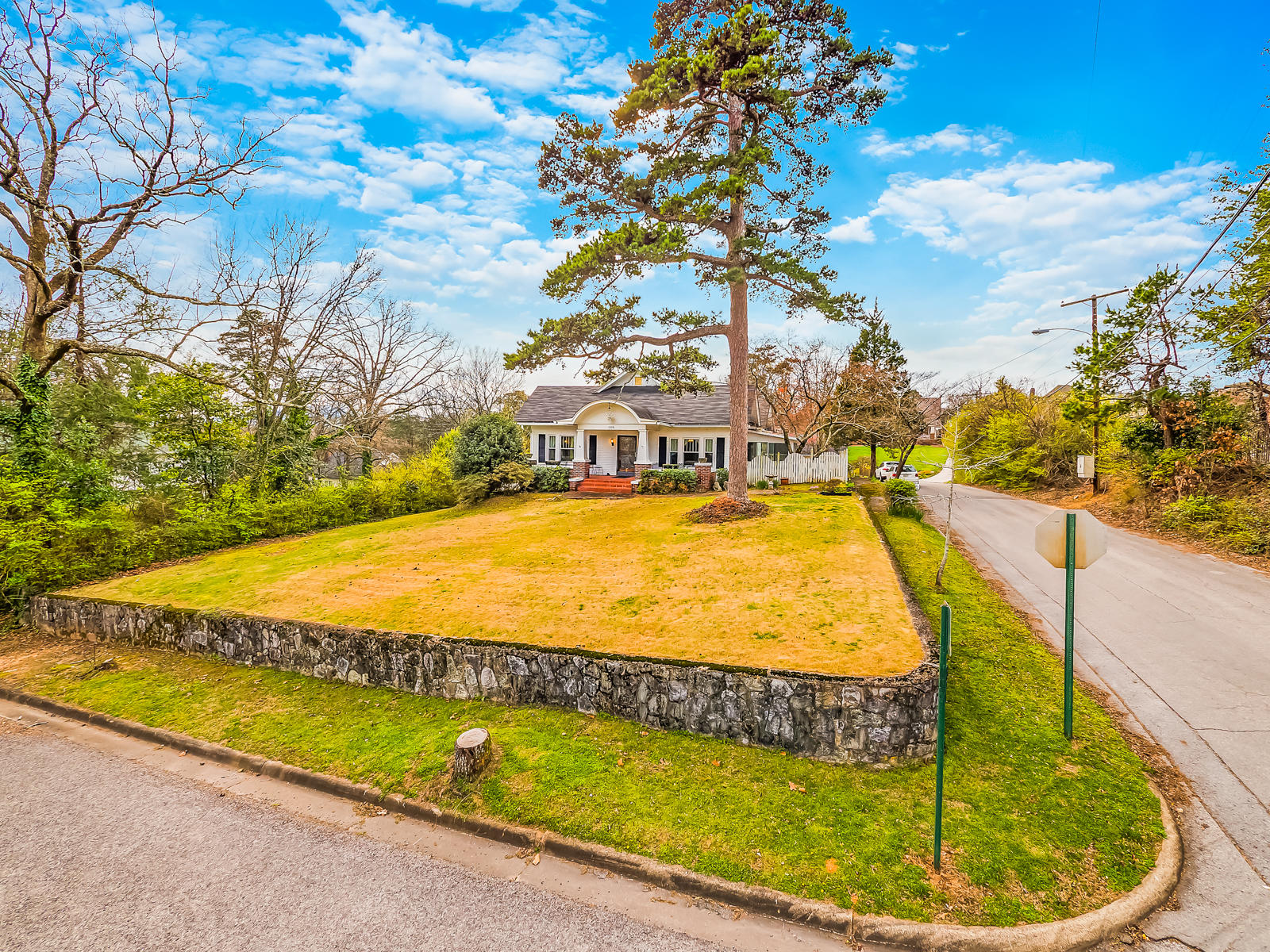 1226 Duane Road Chattanooga, TN 37405 - Photo 5 of 34 1226 Duane Front