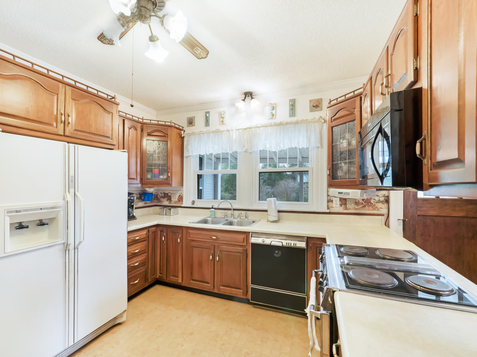 1226 Duane Road Chattanooga, TN 37405 - Photo 8 of 34 1226 Duane Kitchen