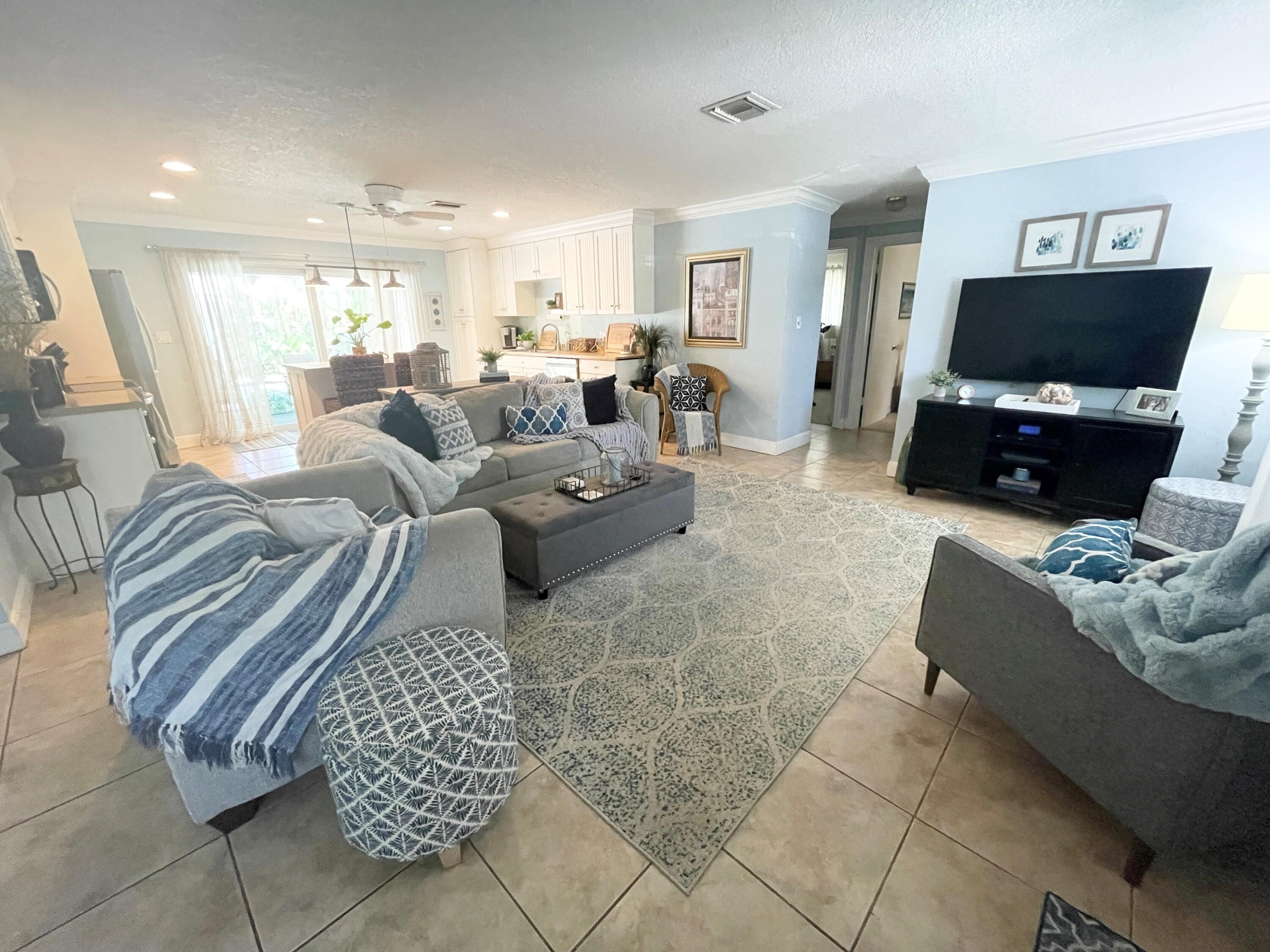 403 West Riverside Drive Tequesta, FL 33469 - Photo 2 of 26 Open Living Area