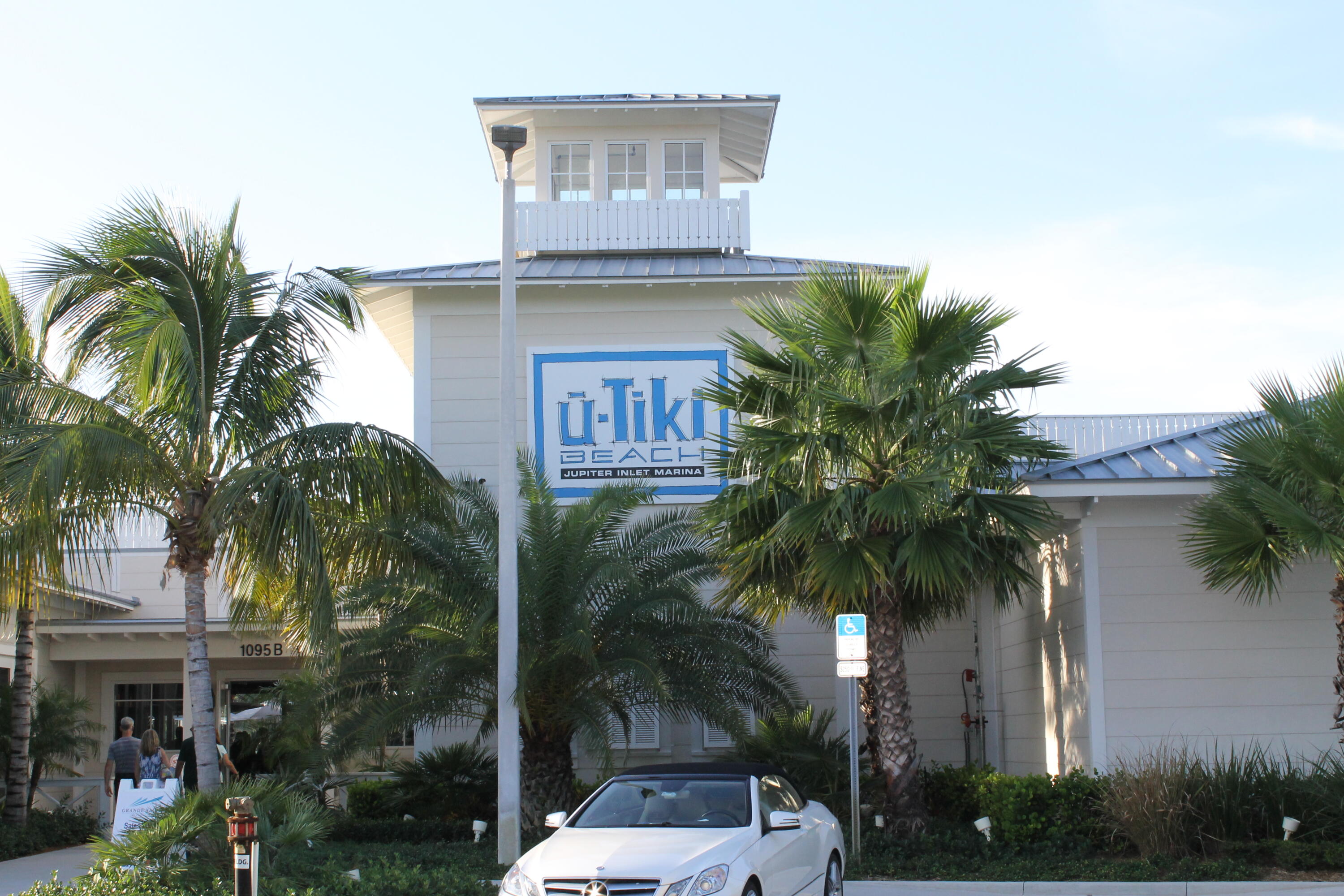 403 West Riverside Drive Tequesta, FL 33469 - Photo 25 of 26 u-Tiki