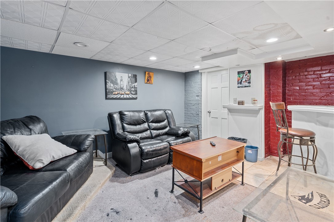 94 Whittier Road Pawtucket, RI 02861 - Photo 13 of 18