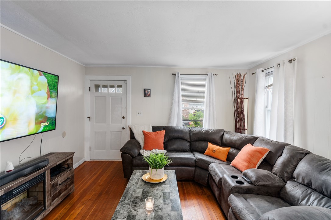 94 Whittier Road Pawtucket, RI 02861 - Photo 4 of 18