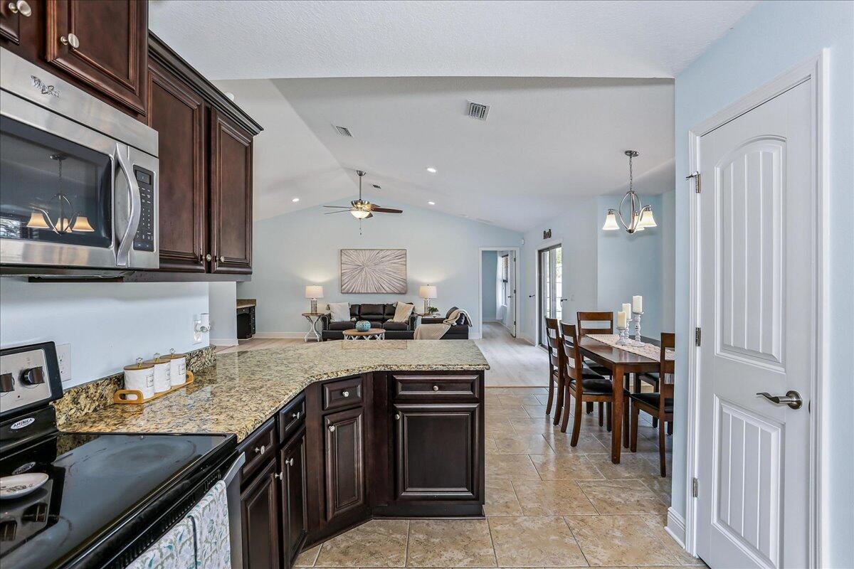 2038 Shannon Road Navarre, FL 32566 - Photo 11 of 29 Gallery Image 11