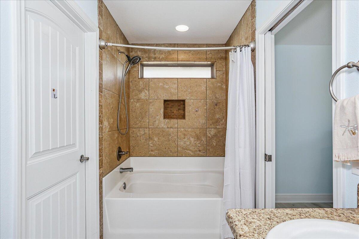 2038 Shannon Road Navarre, FL 32566 - Photo 16 of 29 Gallery Image 16