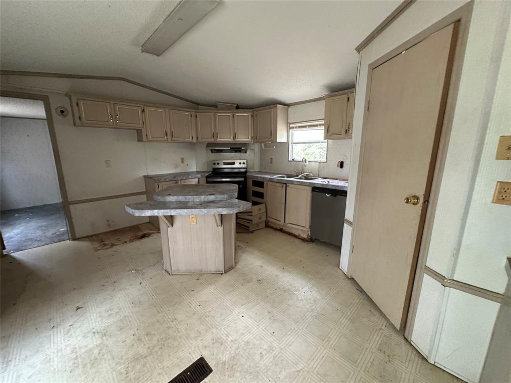 176 Live Oak Road Springtown, TX 76082 - Photo 21 of 29