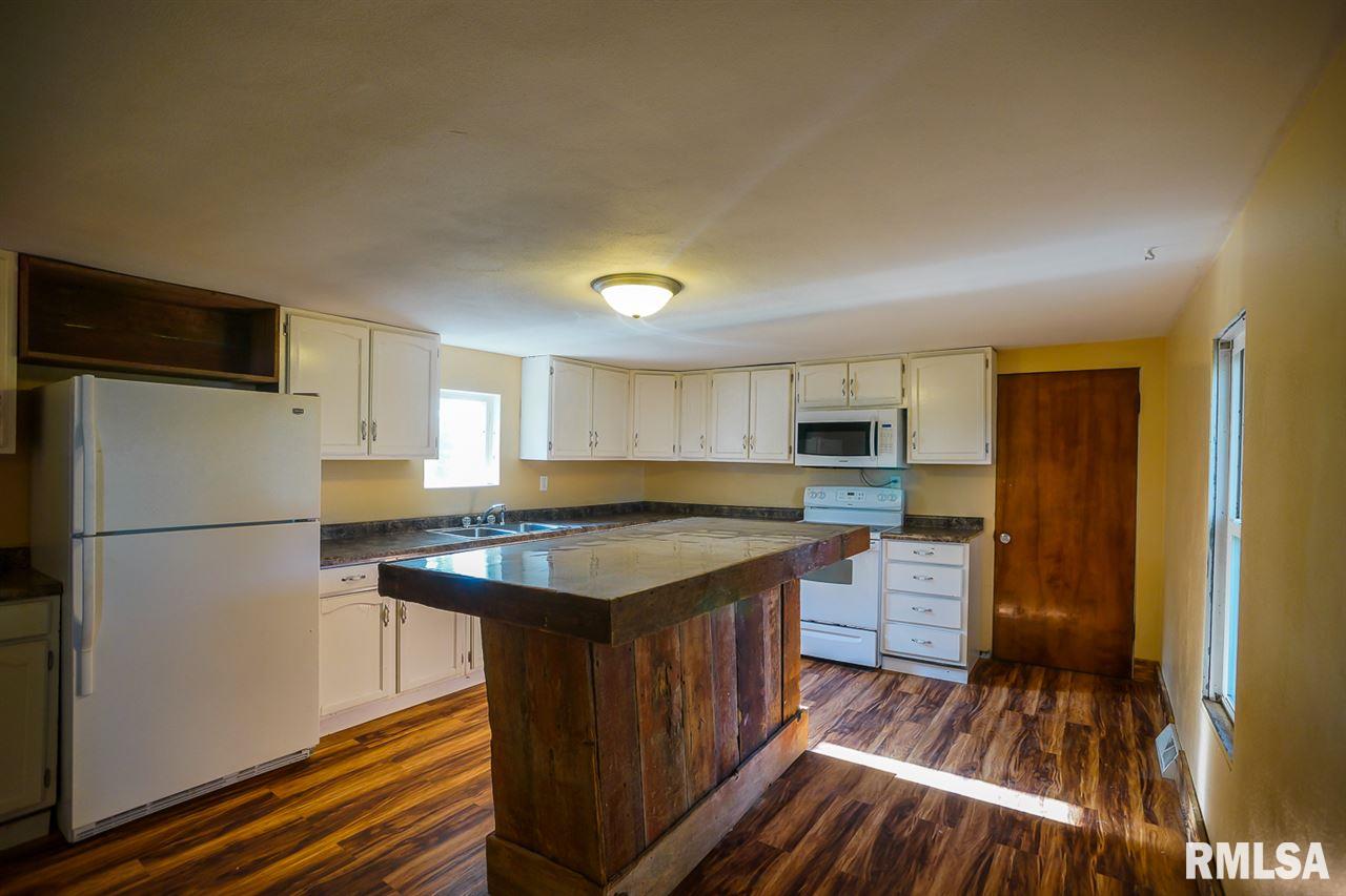 9010 East Manito Road Manito, IL 61546 - Photo 12 of 36 Gallery Image 12