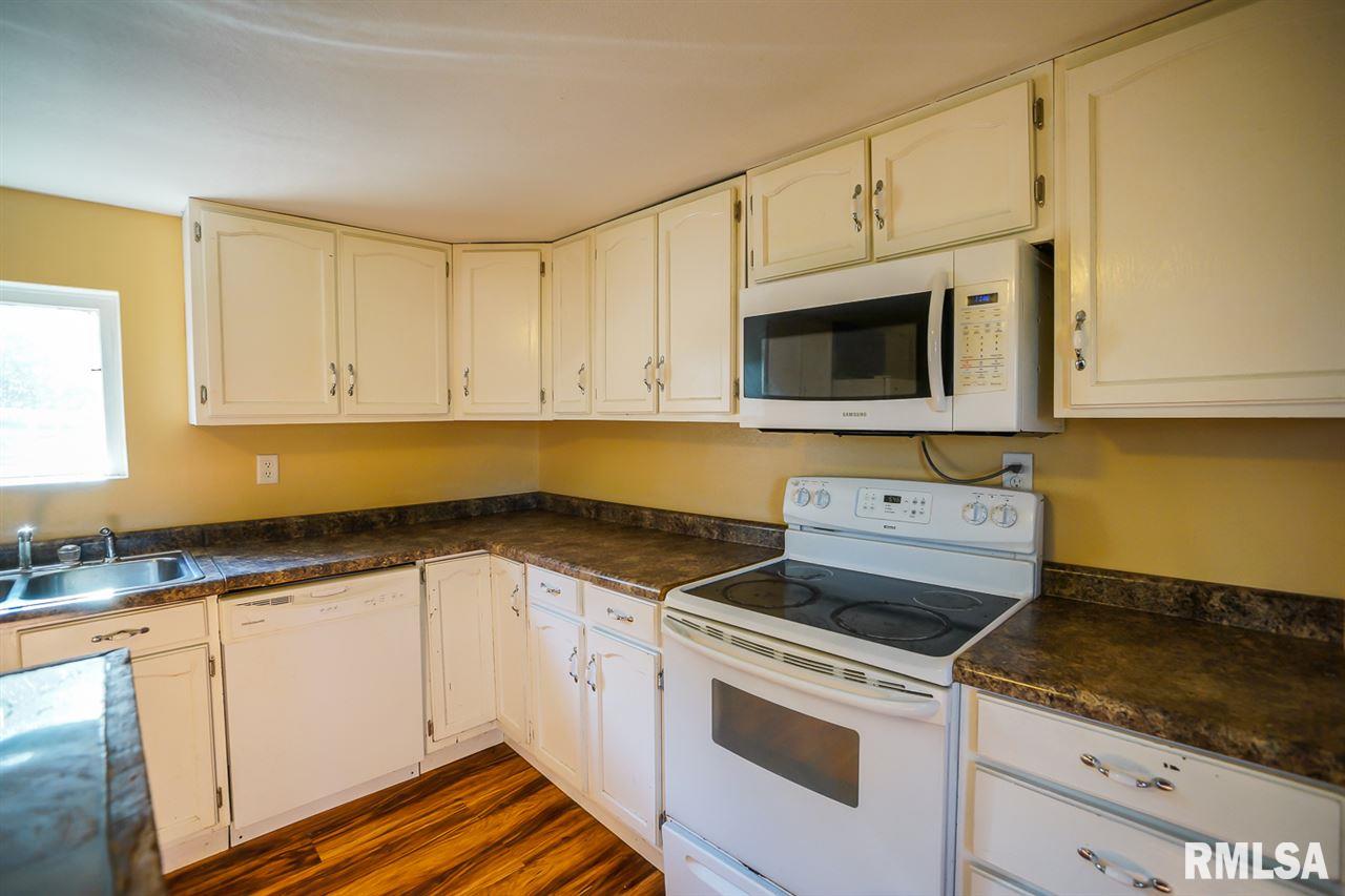 9010 East Manito Road Manito, IL 61546 - Photo 13 of 36 Gallery Image 13